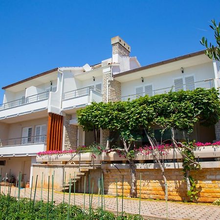 Tonica Apartments Novalja Exterior foto
